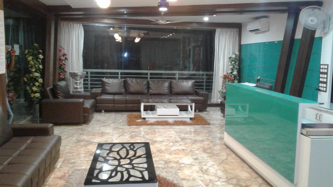 Hotel The Grand Parshwanath Sankeshvar Εξωτερικό φωτογραφία