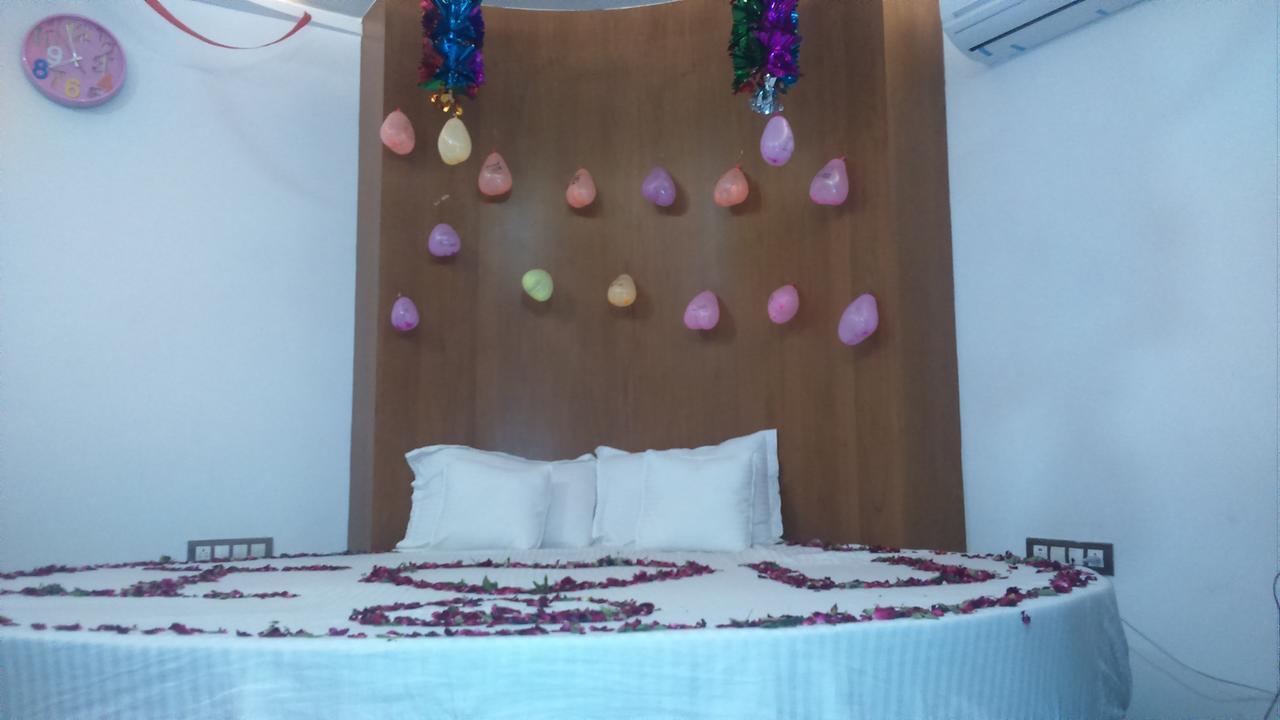 Hotel The Grand Parshwanath Sankeshvar Εξωτερικό φωτογραφία
