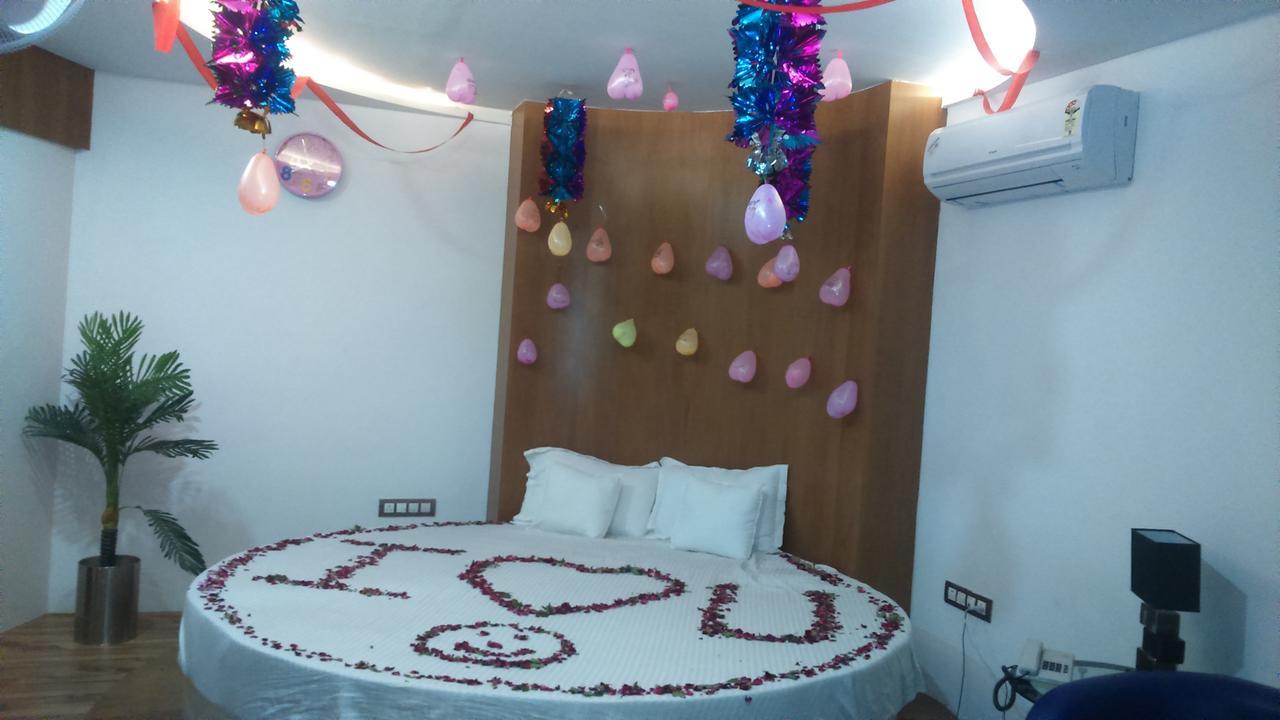 Hotel The Grand Parshwanath Sankeshvar Εξωτερικό φωτογραφία