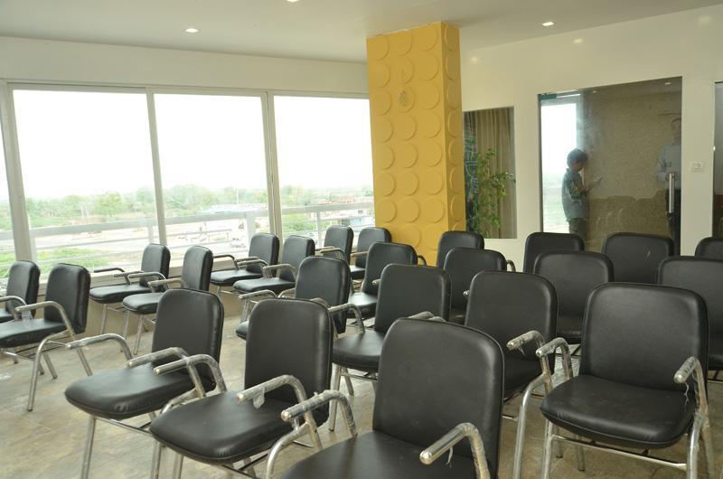 Hotel The Grand Parshwanath Sankeshvar Εξωτερικό φωτογραφία